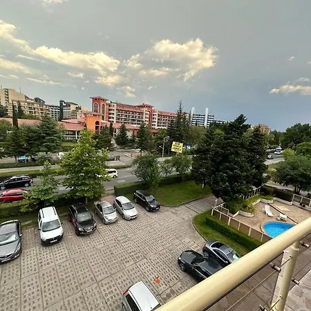 Central, 3 Bedroom At Golden Complex Apartment